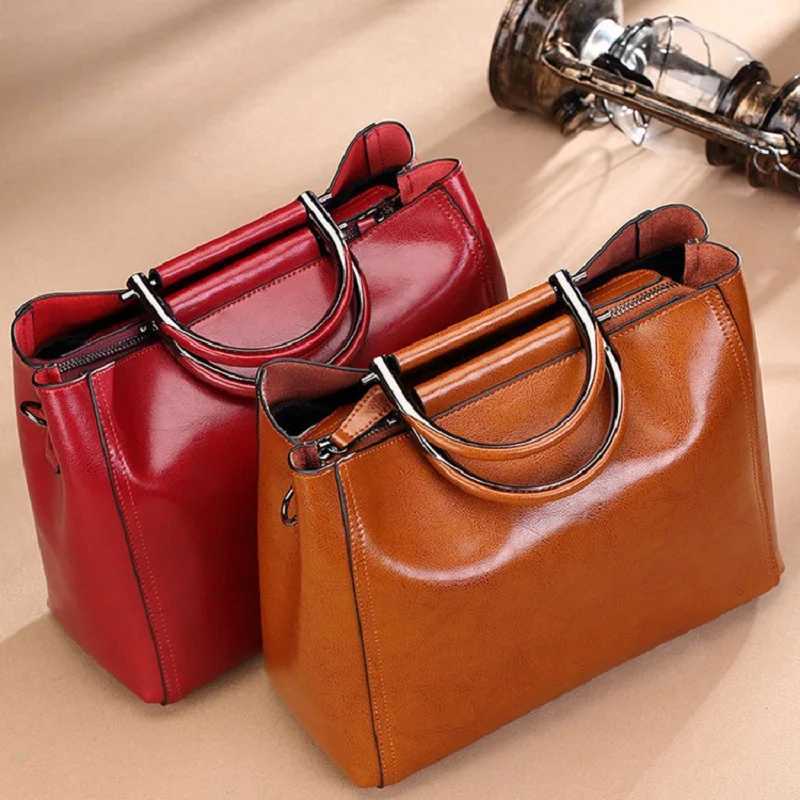 2026 Split Leather Womens Handbag Soft Cowhide shoulder bag for women Commuting Large capacity outdoor crossbody bag tote H260306