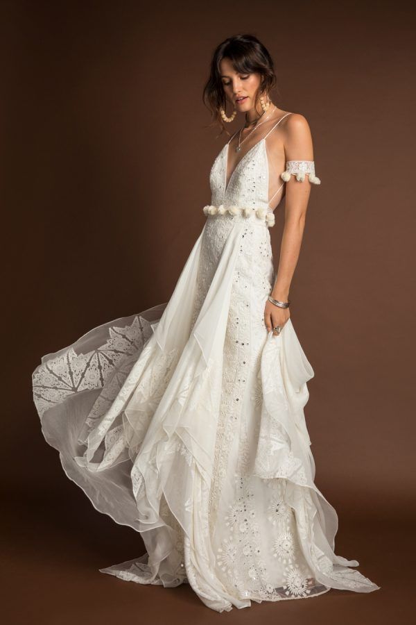 2026 Bohemian Dresses Spaghetti Lace Hand Made Flower Applique Chiffon Backless Bridal Gowns Plus Size Country Mermaid Wedding Dress