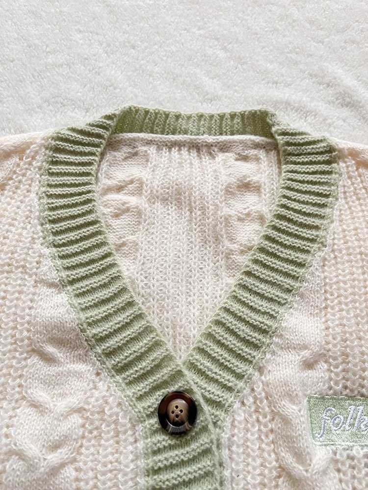 Bettys Garden Cardigan with Floral Embroidered Folklore Patch Cosy Knitted Sweater TS Cardigan Folklore Women TayTay Fan-made M260306