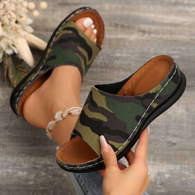 2026 New Fashion Casual Women's Summer Comfort Platform Flat Sandals with Lightweight Non-Slip Beach Shoes