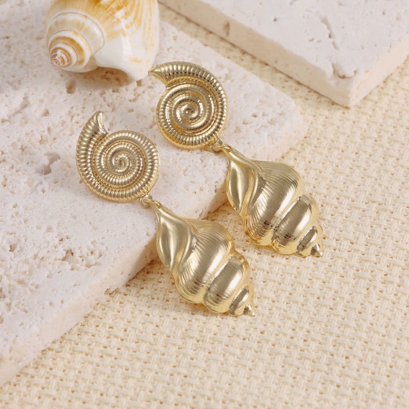 Stylish Beaded Ocean Inspired Gold Shell Star Earring Set For Female Travelers