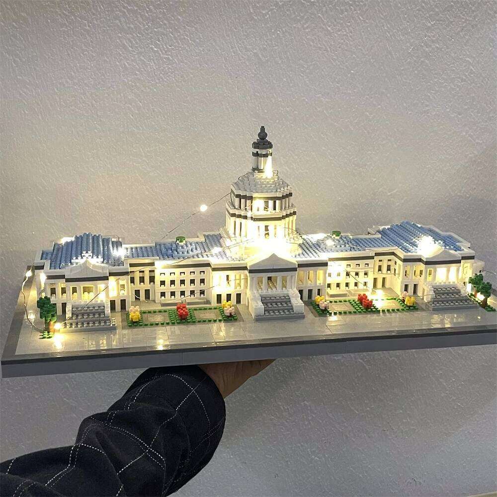 Capitol Model Micro Mini Building Blocks Toy: Intricate Architectural Detail, High-grade Material, Ideal Display Piece Z260306