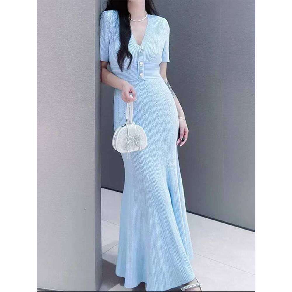 Blue Short-Sleeved V-Neck Knitted Long Dresses Temperament Elegant Stretch Slim Women's Dress Autumn New Mdng260306