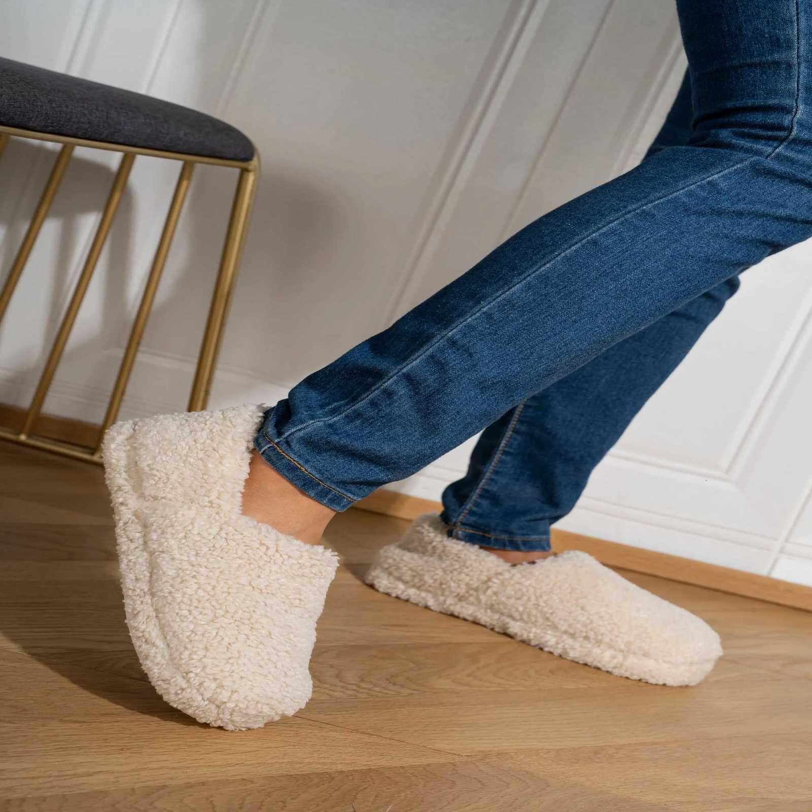 Mao Home Slippers Warm Foreign Trade Products for Girls Popular with Plush and Thickened Anti Cold Full Pack Heel Cotton Sl S260305