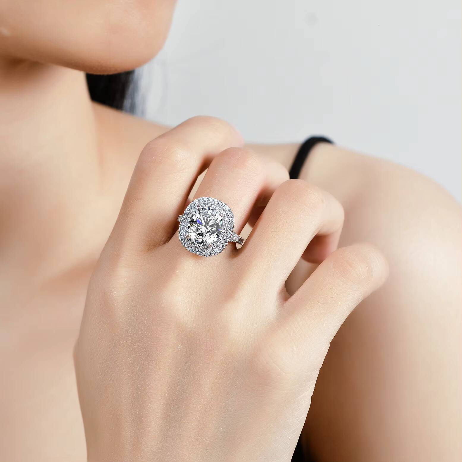 Fine S925 Sterling Silver Rhodium Plated Radiant Cut 4Carat VVS GRA Moissanite Halo Rings for Women Engagement Wedding Jewelry