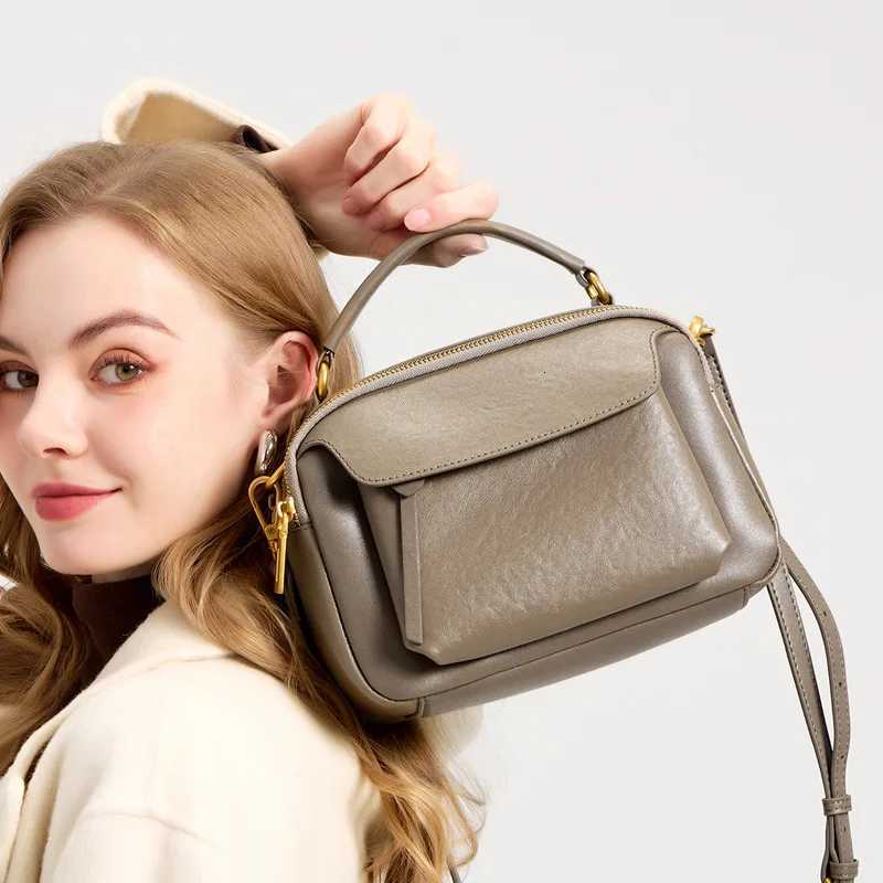 Genuine Leather Shoulder Bag for Women - Vegetable Tanned Cowhide Crossbody Bag Casual Commute Small Square Handbag H260306