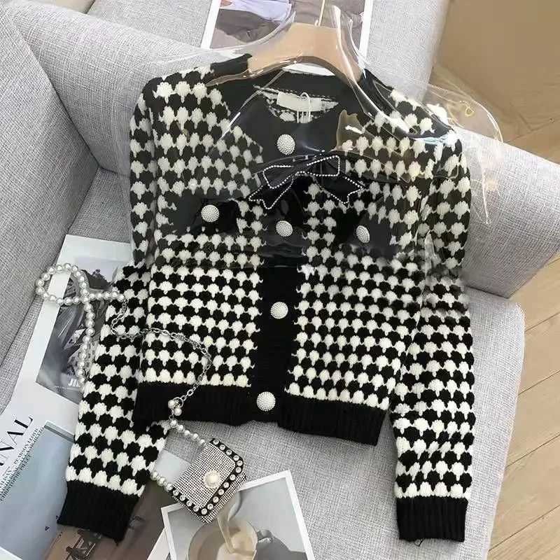 Womens Korean fashion long-sleeved knit sweater cardigans outwear coat butterfly knitting all-match fashion M260306