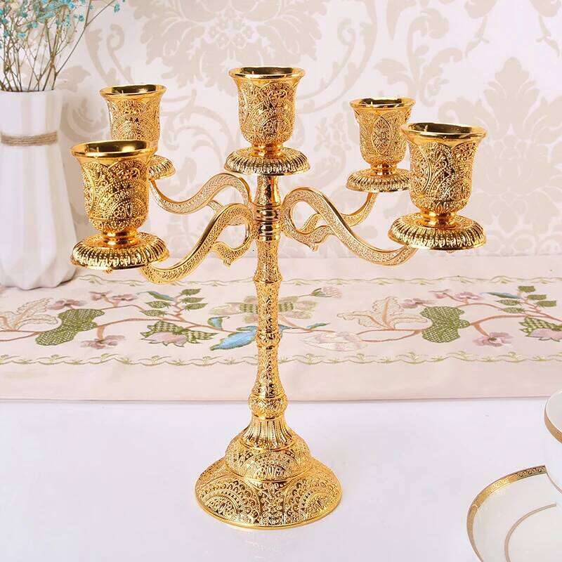 Small Gold Metal Wedding Candlestick European Candle Holder Table Candlelight Dinner Hotel Home Decor Anniversary Candelabrum XJ260305
