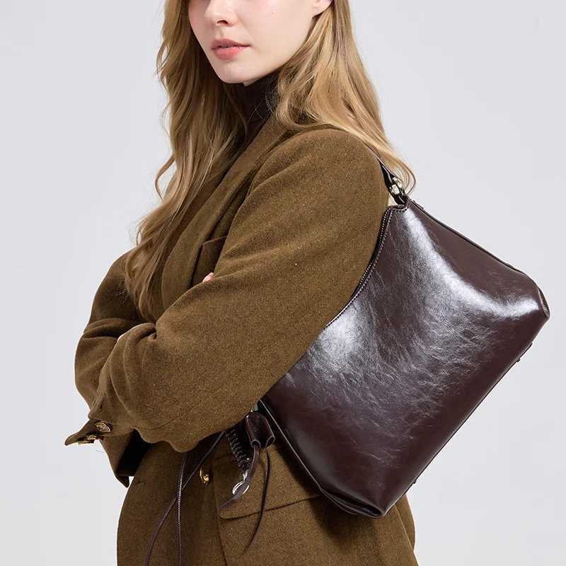 Frosted Genuine Leather Handbag 2025 Winter Womens Natural Suede Leather Shoulder Bag Large Capacity Commuter Tote Bag H260306