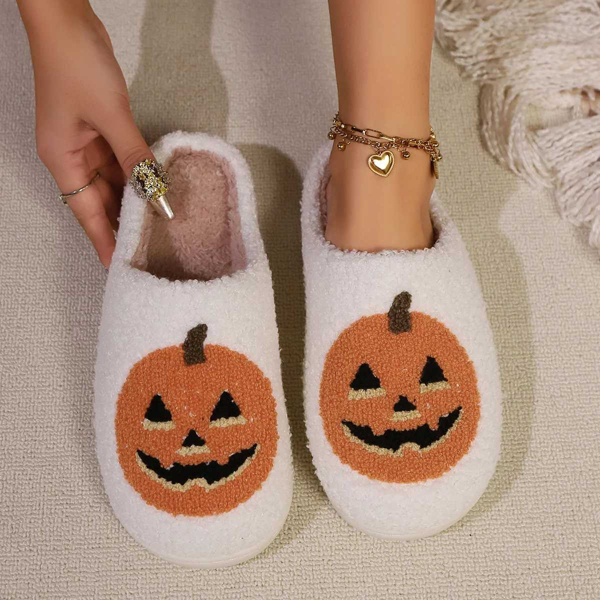 Classics Pumpkin Halloween Womens Girls Slippers Winter Indoor Cartoon Comfort Home Bedroom Soft Causal Flat Plush Shoes S260305