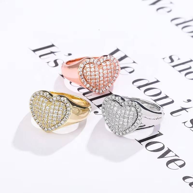 Hip Hop Unisex Lab Diamond Jewelry Claw Setting Zircon Iced Love Heart Rings Men Women Fashionable Gift with Drop Shipping