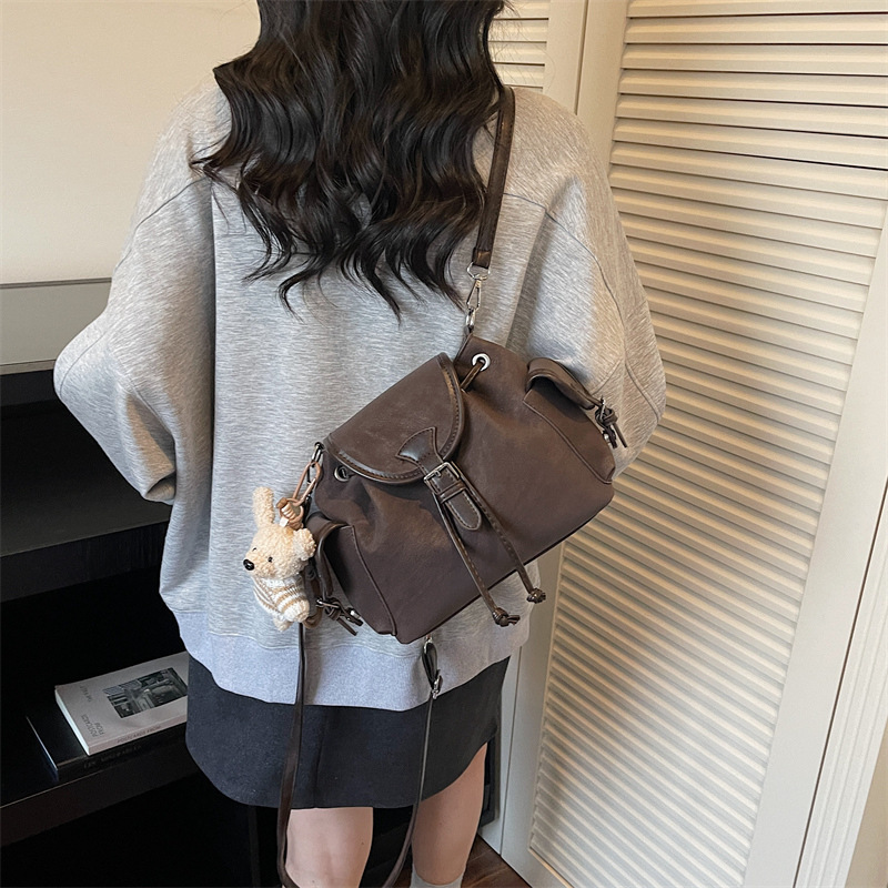 High end retro women's backpack new multifunctional shoulder bag large capacity commuting fashionable crossbody bag luxury handbag designer bag