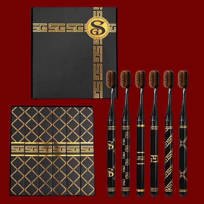 This 6-piece advanced black and gold toothbrush set, with soft bristles, is an ideal home care tool for gentle and effective oral cavity cleaning.T260