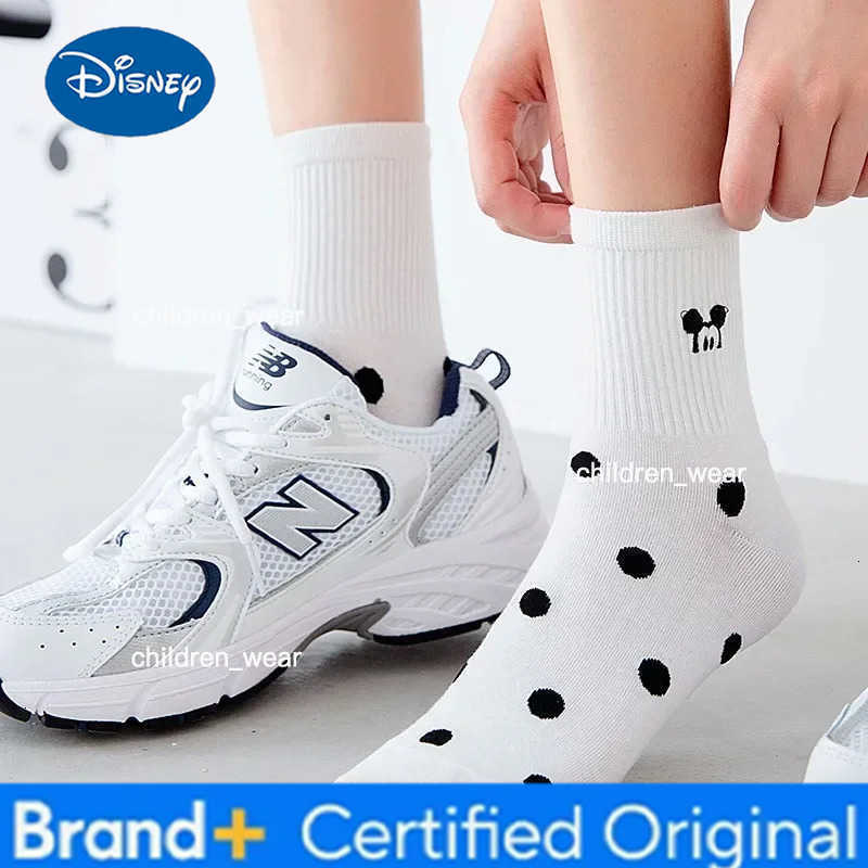 Disney Mickey Mouse Socks Women Cotton Fashion Black White Sports Breathable Anime Couple Cute Cartoon Girls Skateboarding Socks H260306