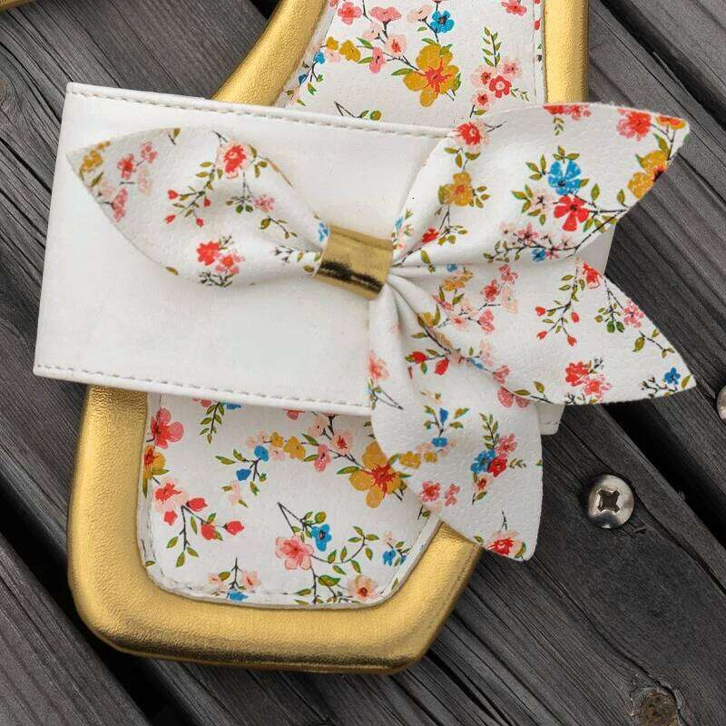 2026 new women's fashionable bow design casual hot selling small floral fresh trendy flat sandals