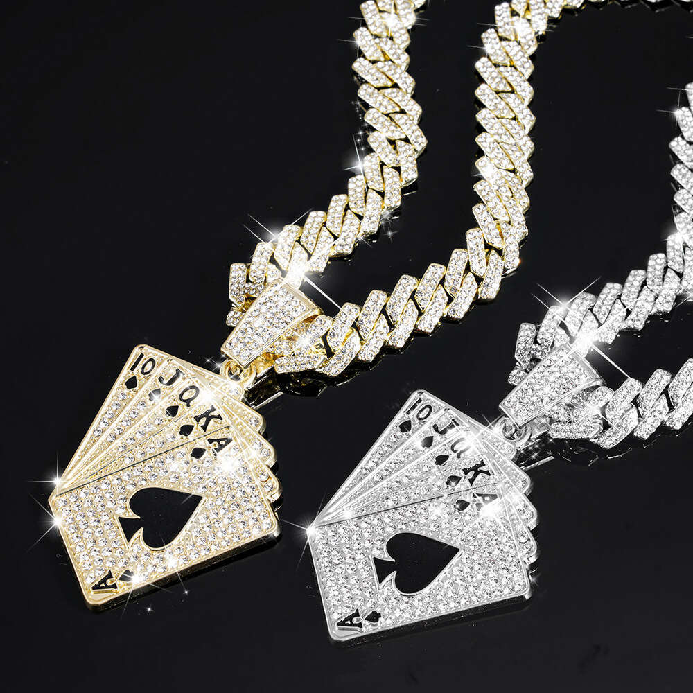 Hot-selling men's poker card necklace pendant, high-quality, fashionable, diamond-encrusted, exclusively for cross-border hip-hop jewelry, person