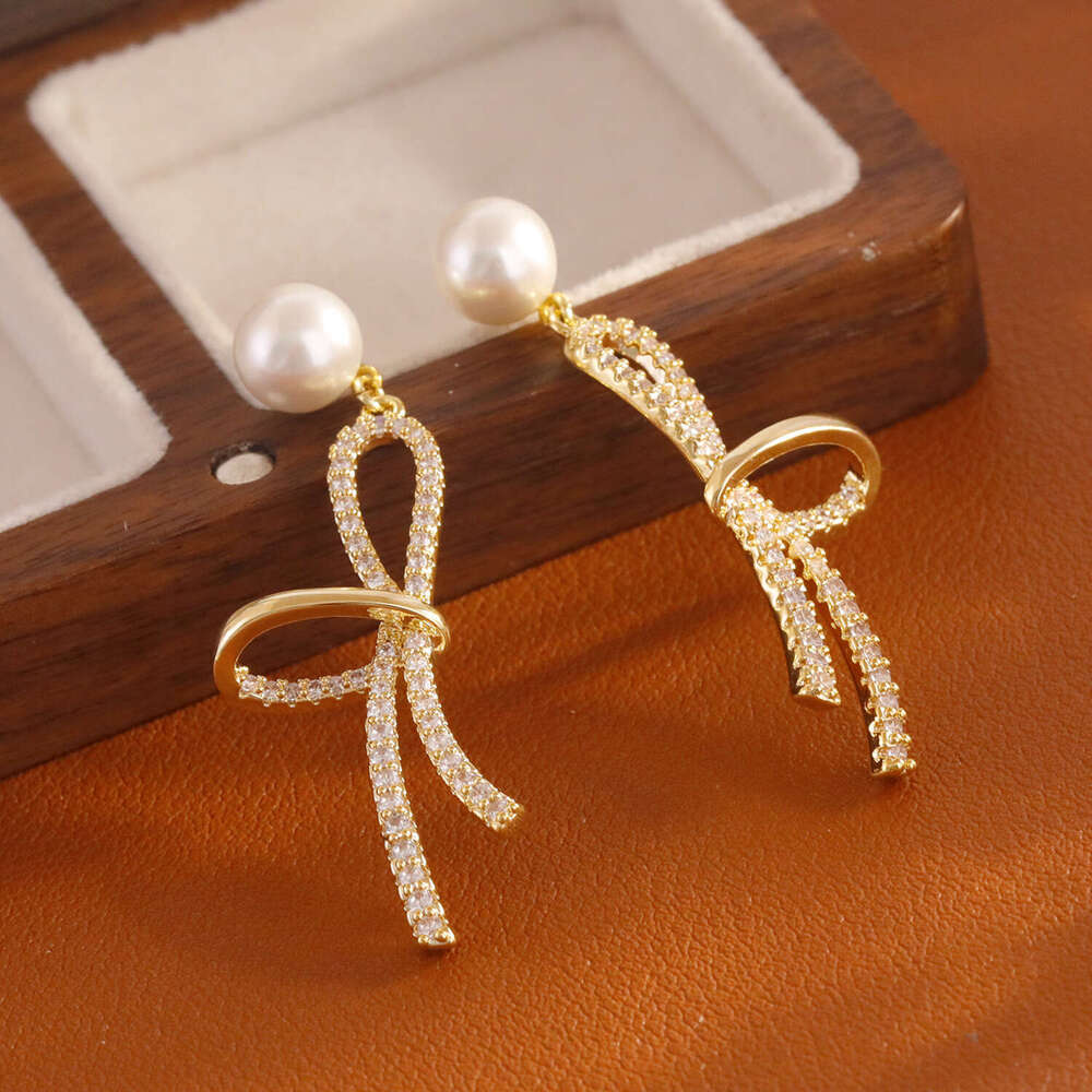 Ultra-shiny Diamond-encrusted Butterfly With Natural Pearl Studs For Women 2025 New Trendy High-end Earrings