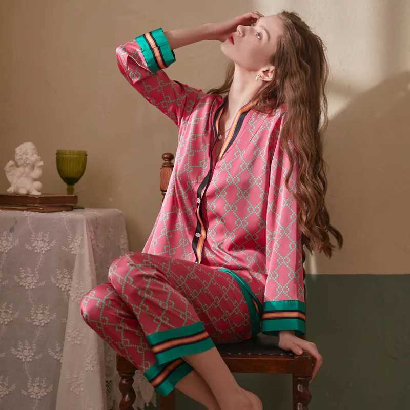 Lisacmvpnel 2022 Spring New Style Long Sleeved Women Pajamas Set Ice Silk Printed Fashion Pyjamas Y260306