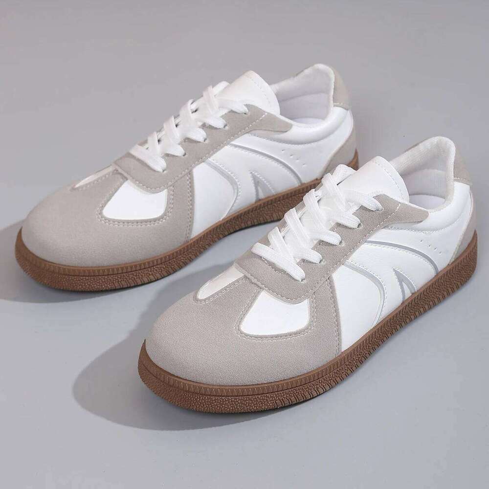 New Fashionable Women's Comfortable Sports 2025 Spring and Autumn Large Size Casual Flat White Shoes for Women