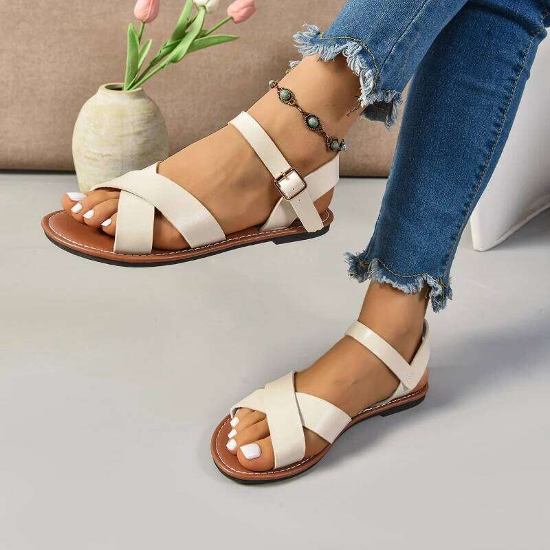 2026 Summer Open-toed Shallow Round Toe Retro Classic Shoes Women Sexy Beach Fashion Flat Sandals