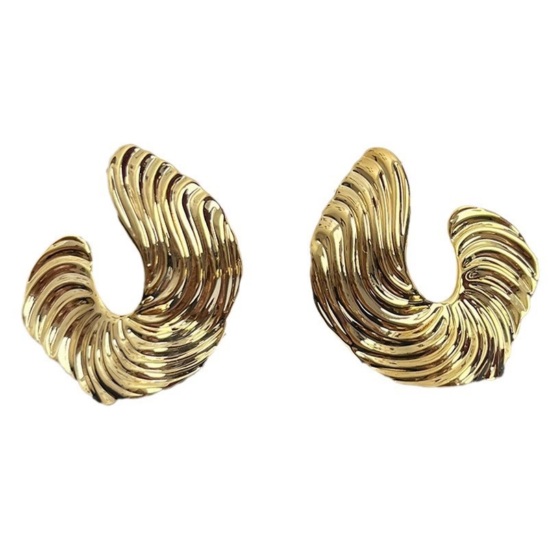Unique Elegant Design Floral Ear Jewelry - Simple Yet Luxe Metallic Accessories