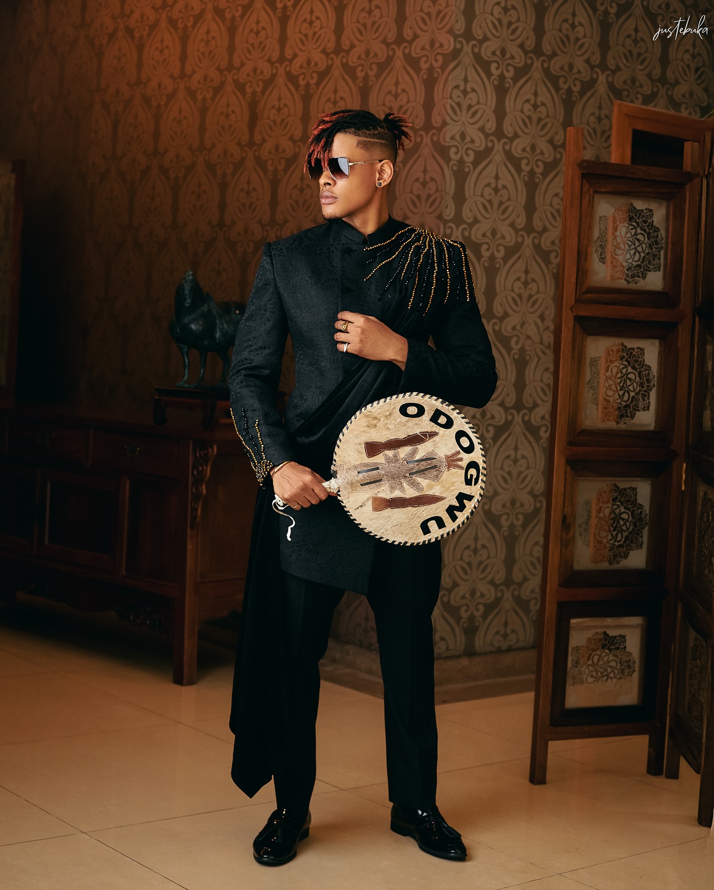 Unique Men Suits Jacquard Blazer 2 Pieces Tailor-Made Rhinestone Beaded Jacket Single Breasted Groom Customized Coat Pants Plus Size