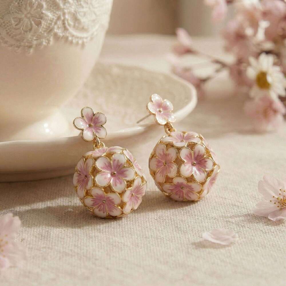 Qingdao Vintage Plant Design Earrings, Hollow Flower Ball, Fashionable Versatile, Sweet And Luxurious, High-End Feel For Women High-Quality
