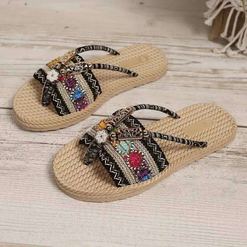 2026 Summer New Flat Women's Fashion Casual Shoes Outdoor Wear resistant Lightweight Sandals