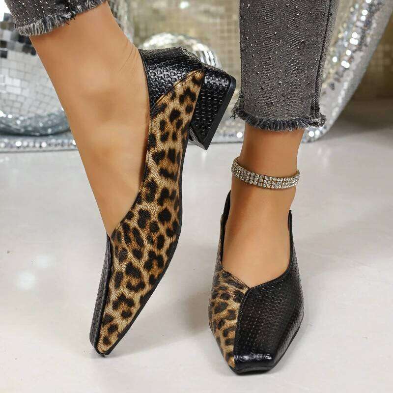2026 Spring New Women's Square Toe Flats Leopard Print Design Fashion Casual Comfort Sneakers