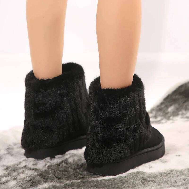 2025 Winter New Warm Snow Casual Shoes Thick soled Women's Fashion Versatile Socks Boots