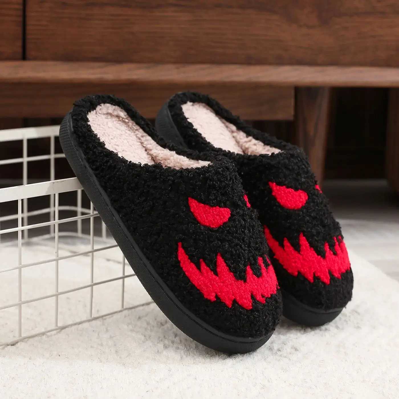 Winter home red magic pattern cotton slippers non-slip thick bottom wool cotton slippers S260305