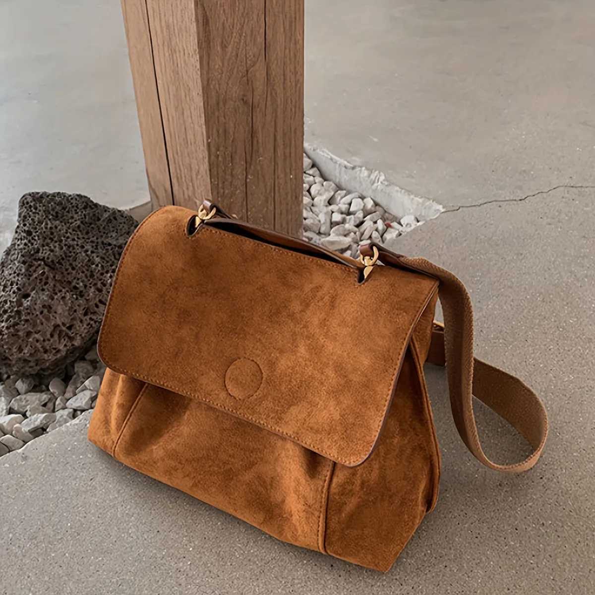 Suede Leather Womens Shoulder Bag Magnetic Button Messenger Bag Large Capacity Work Outing Velvet Tote Bag for Women Daily Use H260306