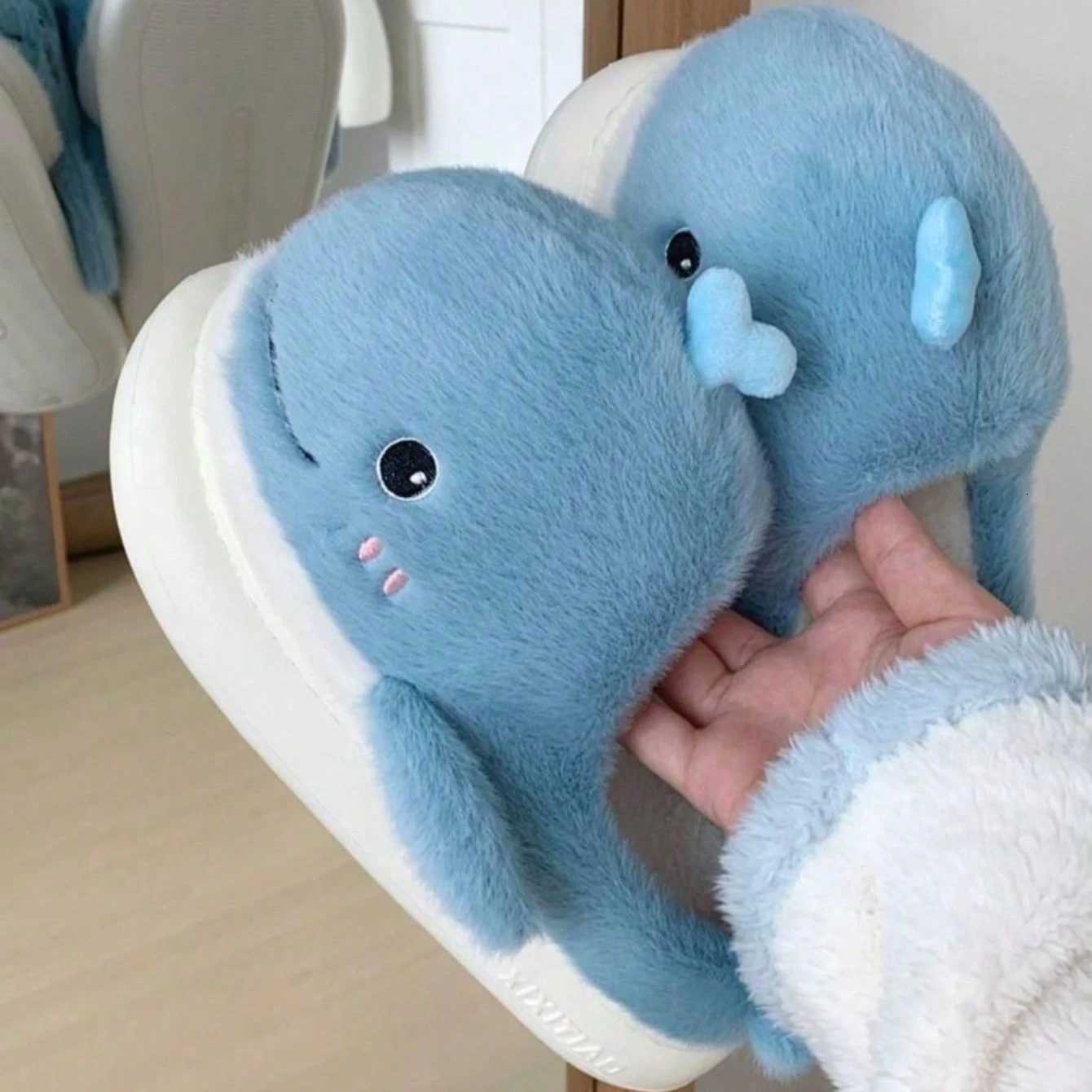 Cute Whales Winter New Women Slipper Soft Heel Platform Fur Warm Indoor Comfortable Home Fluffy Home Slippers S260305