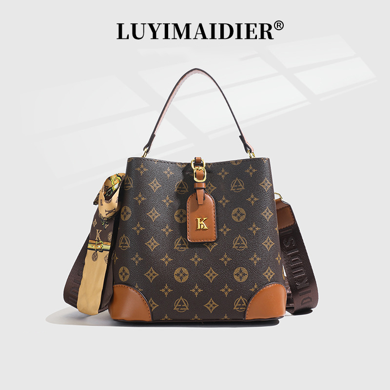 LUYIMAIDIER 2026 Hot Printed Versatile Fashion Designer Tote Bag Large Capacity Casual Retro Women's Shoulder Bag