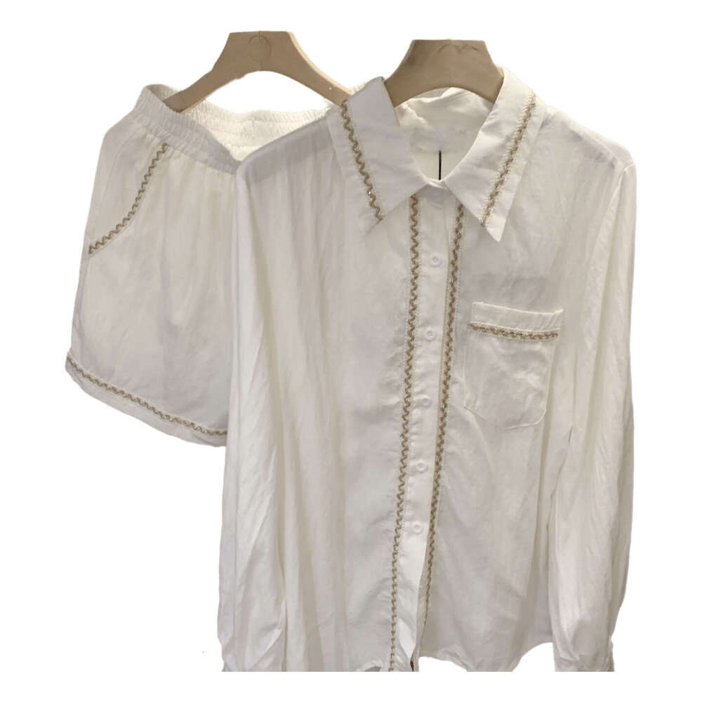 New suit with Lafia a24 d24 embroidery logo, exquisite a24 wavy border, retro style white long sleeved shorts