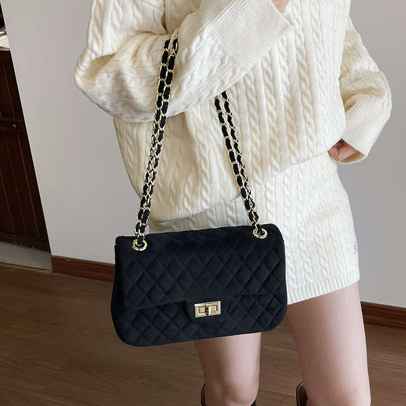 Elegant Simple Quilted Chain For Women, New Trendy Crossbody Bag, Velvet Versatile Lock Buckle Shoulder Bag