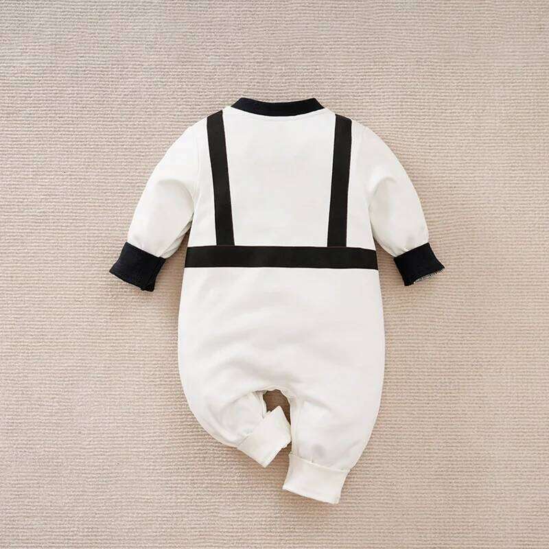 Long Sleeve Newborn Toddler Spring Autumn Astronaut Boys Cartoon Printed Clothes 0-18 months Romper Cotton Baby Jumpsuit Z260306