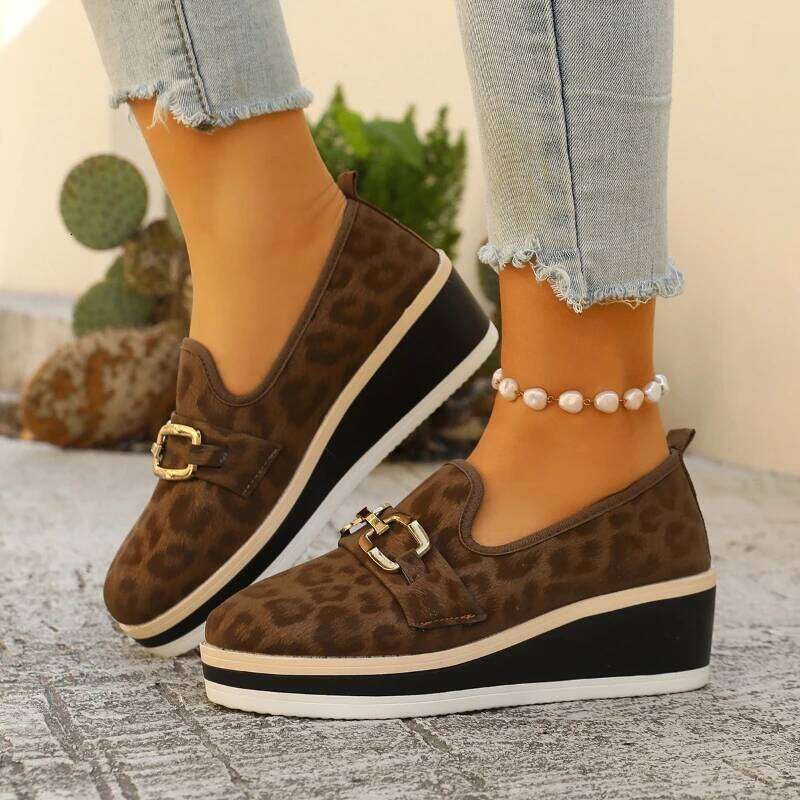 2026 New Women's Fashion Trend Anti slip Sports Outdoor Simple and Comfortable Casual Shoes
