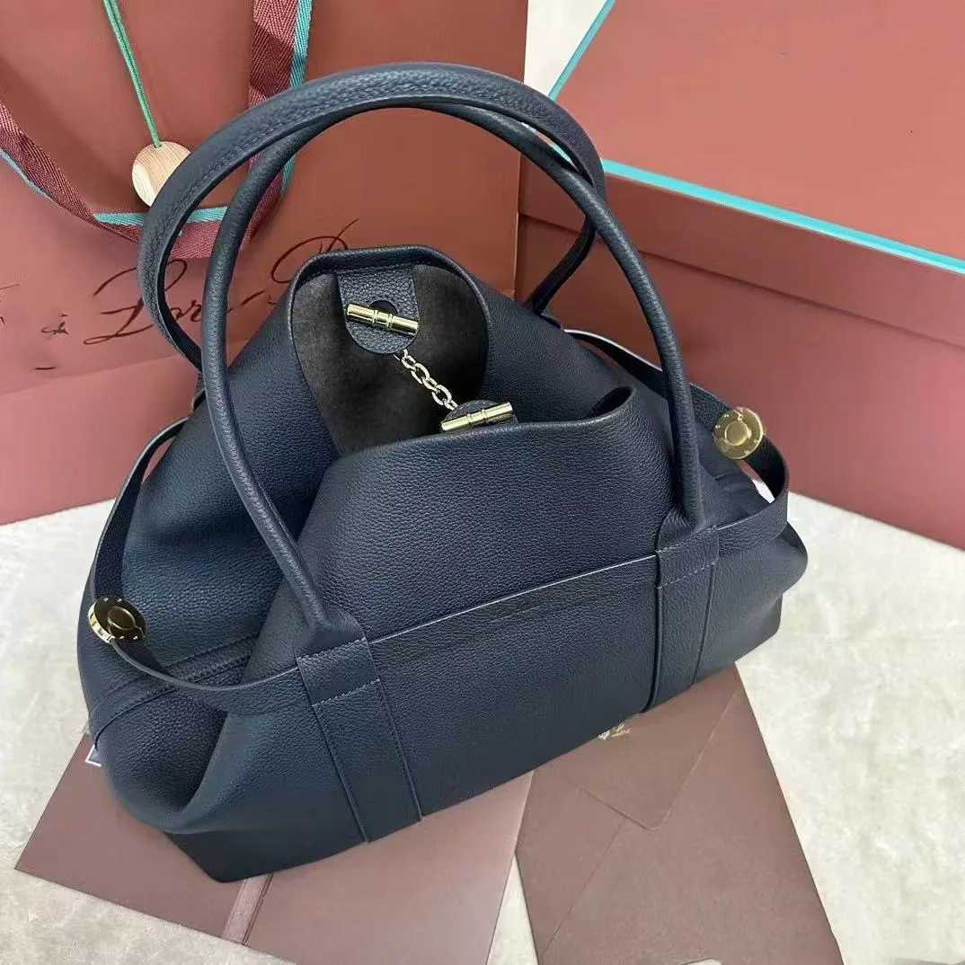 Tote-style Leather Shoulder Bag Bucket Bag for Commuting to Work Briefcase Minimalist Soft Durable Large Capacity H260306