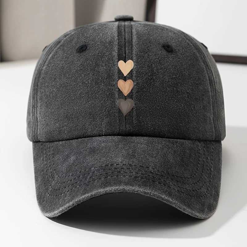 Comfortable style womens casual baseball cap with adjustable heart-shaped print design outdoor activities and sun protection S260306