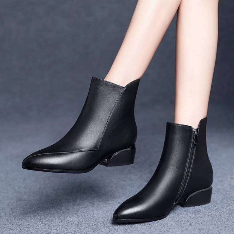 2025 Autumn & Winter New British Style Slim-Fitting Women's Ankle Boots - Pointed Toe, Side Zipper, Black