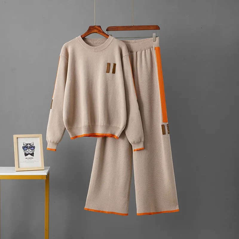 2026 Designer Women's Knitted Casual Set Round Neck Top and Loose Sports Pants Casual Two Piece Set