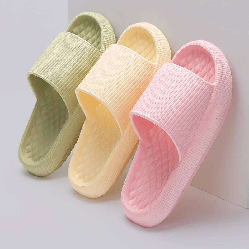 Thick Bottom Cloud Slippers Women Summer 2024 Lightweight Soft Sole Platform Sandals Woman Casual Non-slip Beach Shoes Slides