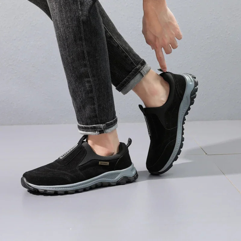 High Quality Indestructible Man Shoe Sneakers Breathable Running Shoes Lightweight Anti-slip Outdoor Mens Sneaker Male Shoes 260227