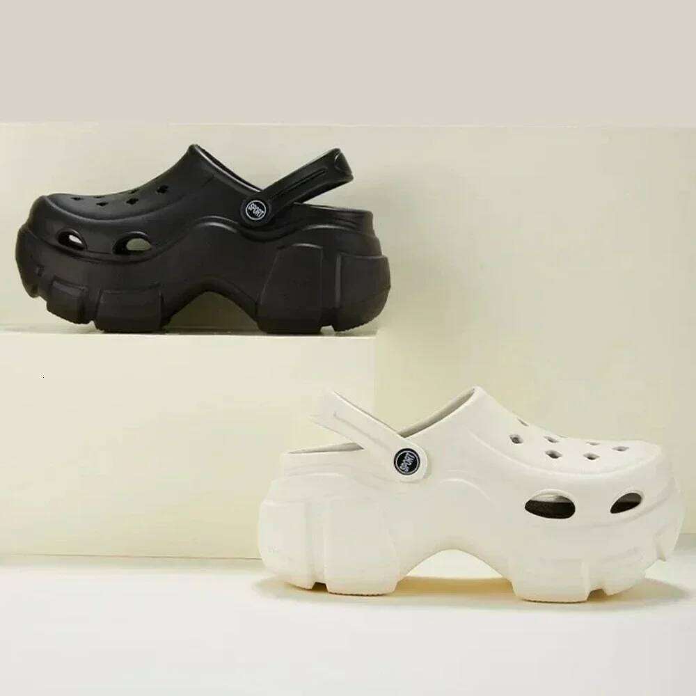 New Sandal Slippers DIY Cute Cartoon Clogs Women Mules Summer Beach Sandals Cave Hole Female Garden Shoe For Students Girls
