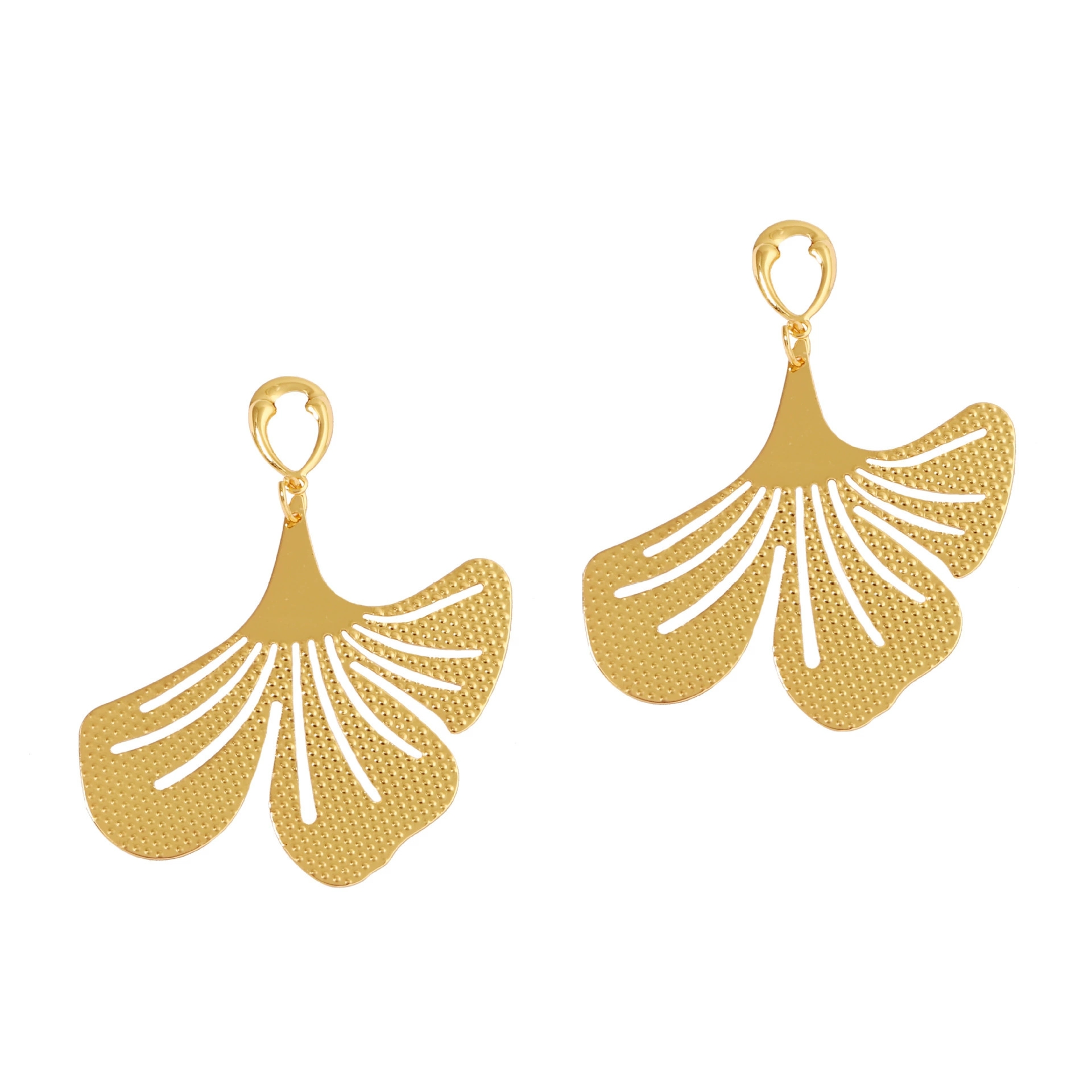 Personalizable Stylish Leaf-Themed Dangle Earrings for a Sophisticated Look