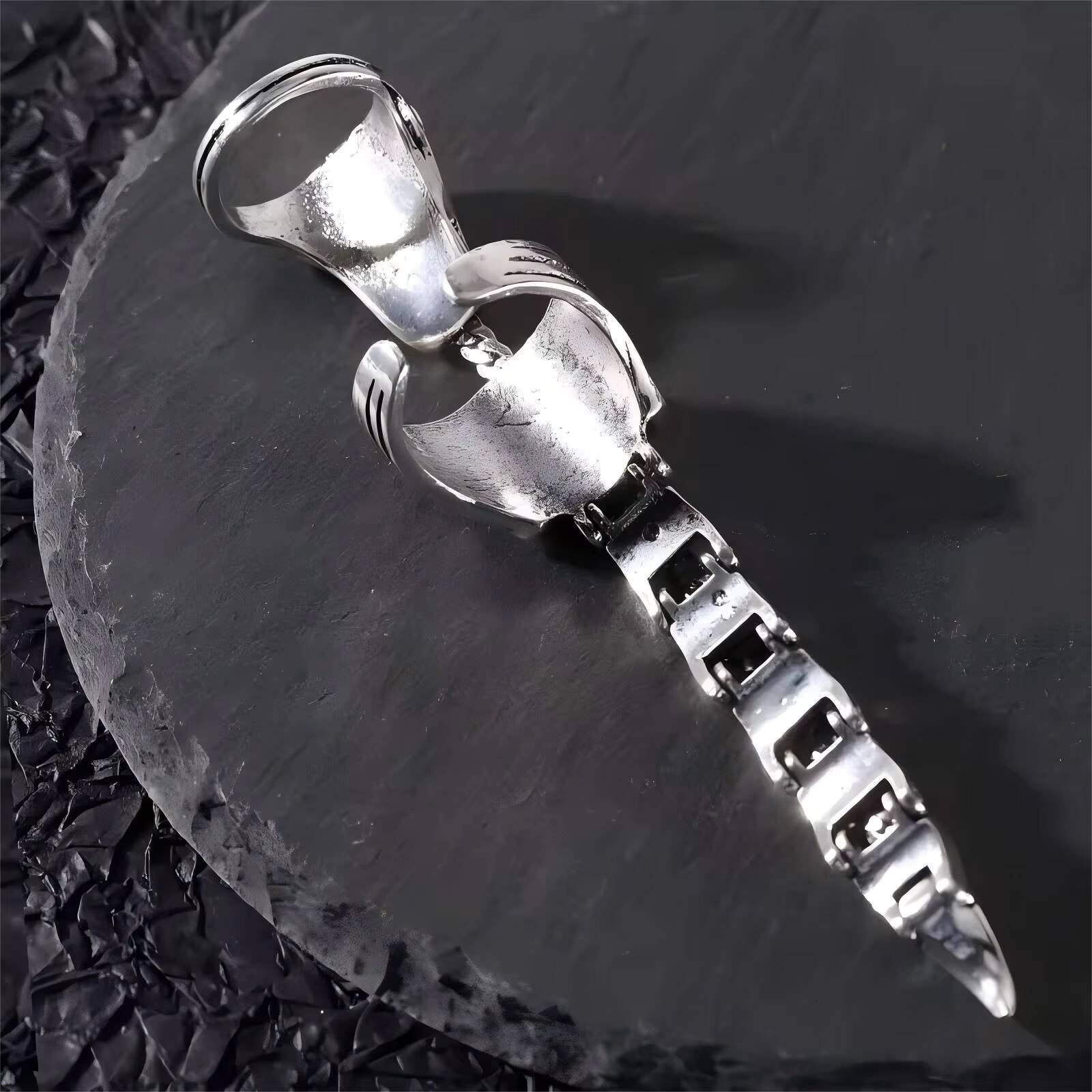 Retro Scorpion Ring Movable Personality Punk Hip-hop Mens Open Ring Wholesale Alloy Ring for Men and Women Fashion Jewelry