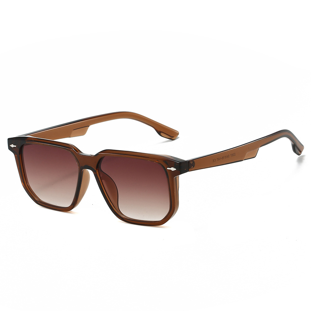 New square-shaped travel for men women, high-end fashion sunglasses European and American style, brown lenses with decorative studs