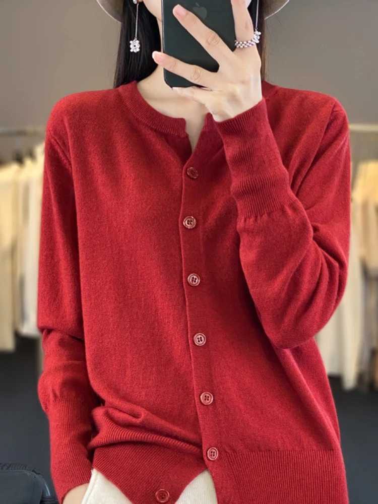 AOSSVIAO 2025 Autumn Winter New Cashmere Cardigan Women Solid Color Sweater Women Loose O-Neck Knitted Sweaters Simple Versatile M260306
