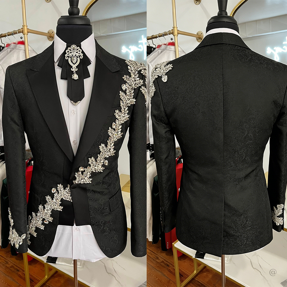 Handsome Men Suits 2 Pieces Crystal Beaded Peaked Lapel Blazer Tailor-Made Jacquard Jacket One Button Groom Customized Coat Pant Plus Size